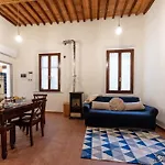 Apartment Casa Nana, Nel Borgo Di Peccioli