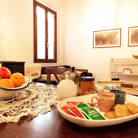 Casa Nana, Nel Borgo Di Peccioli